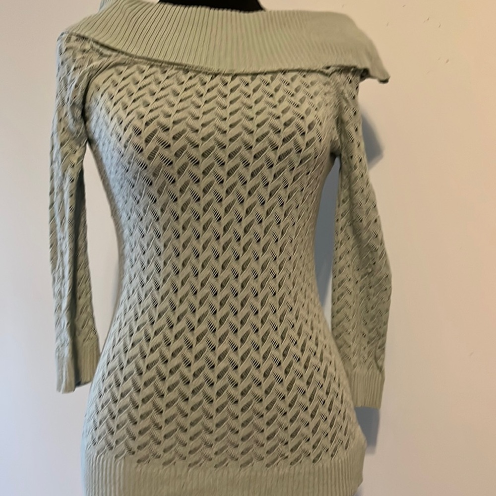 Beautiful mint green sweater size small